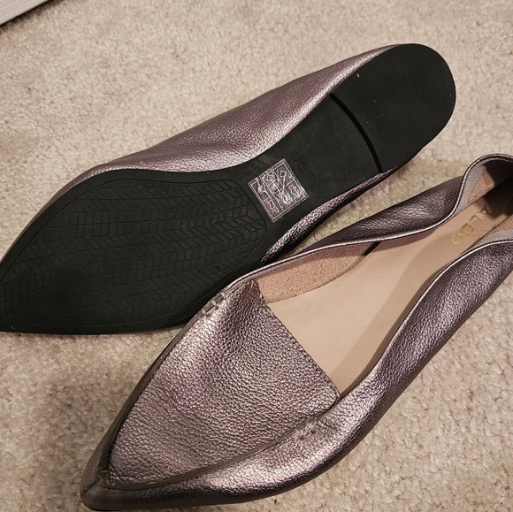 Aldo flats - Picture 1 of 4